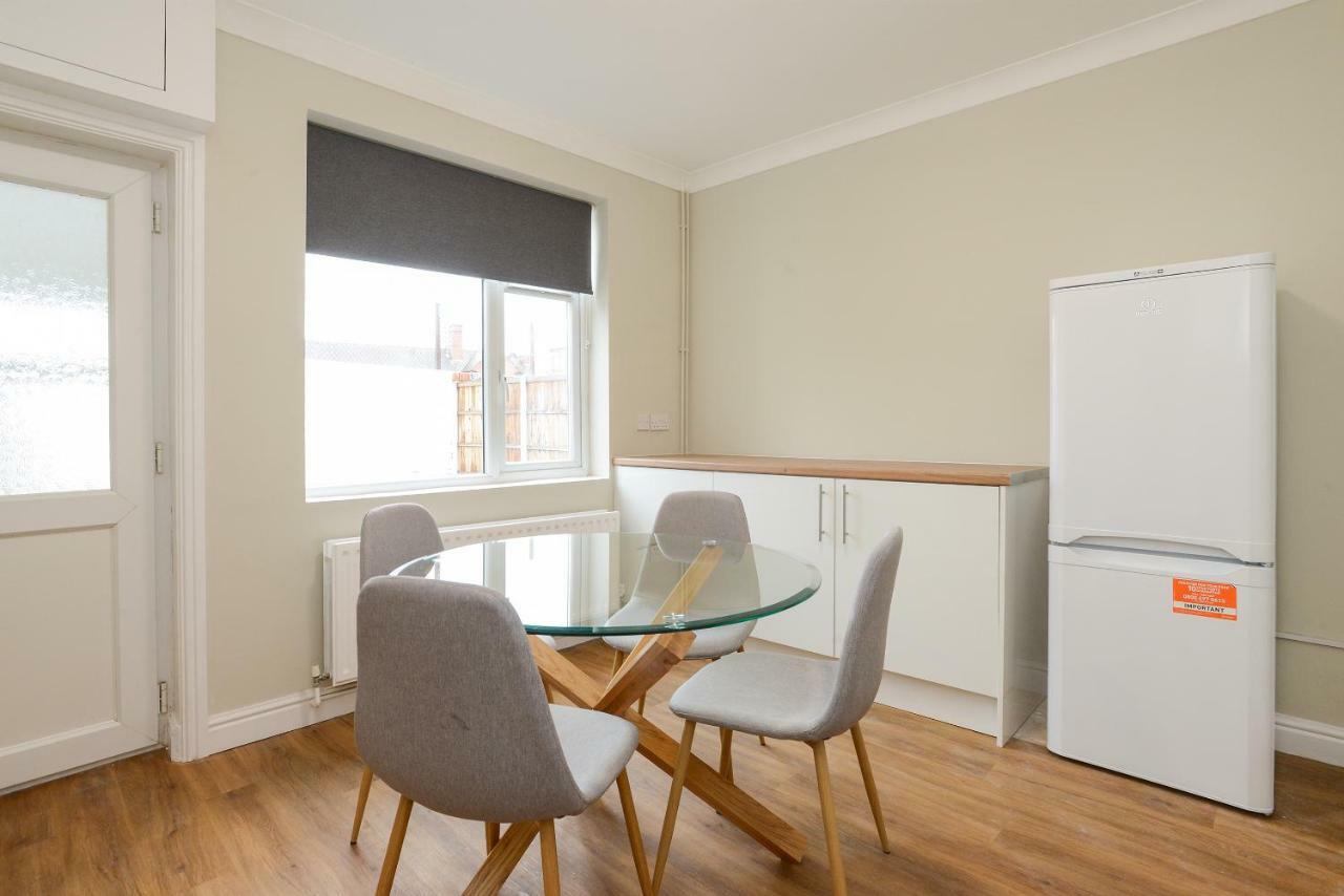 Villa Cosy House In The Heart Of Beeston With Free Parking And Wifi Nottingham Exterior foto